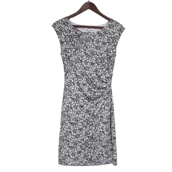 Ann Taylor LOFT Dresses & Skirts - Loft Floral Dress Size XS
